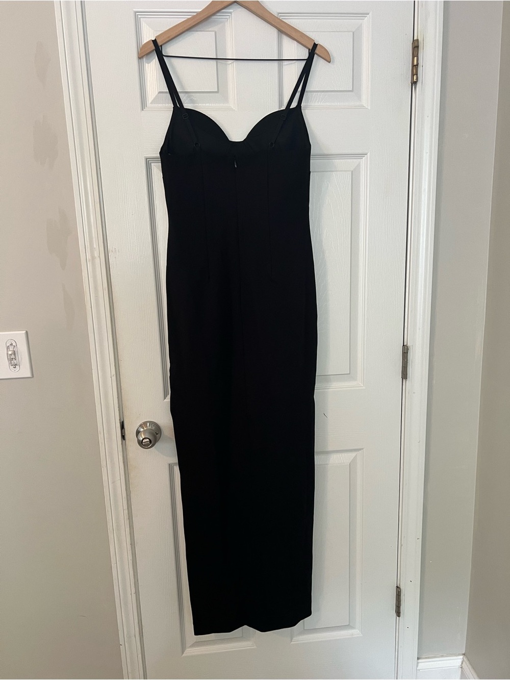 Good American Ponte Embellished Black Gown - Picture 6 of 8